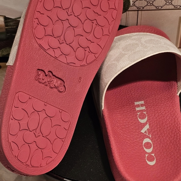 Coach Chalk/Pink Confetti Slides (Nwot) - Picture 6 of 8